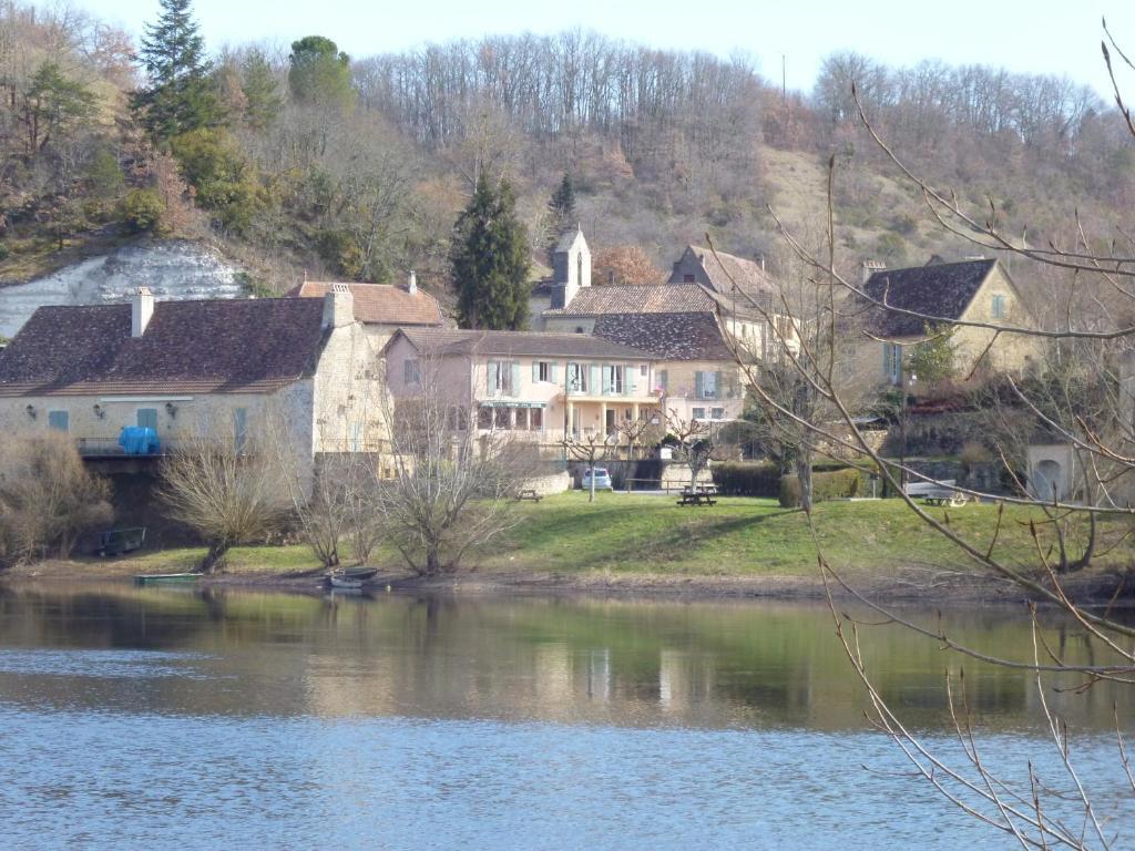 Hotel-Restaurant Cote Rivage Badefols-sur-Dordogne Eksteriør bilde