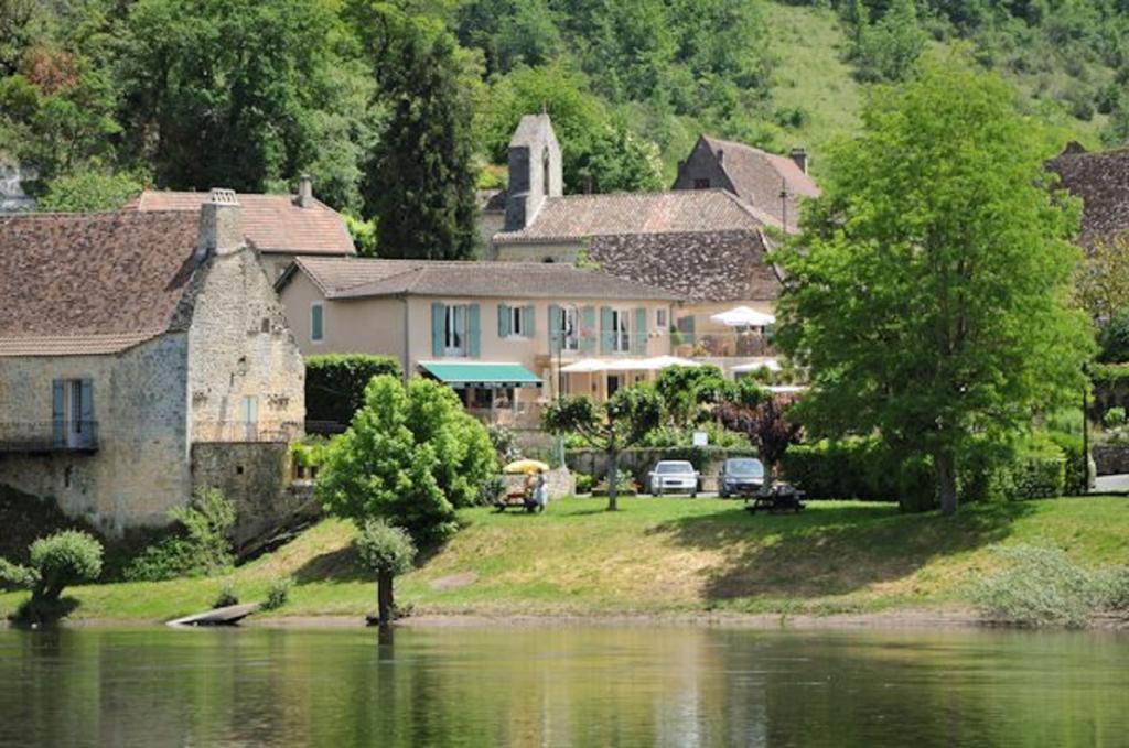 Hotel-Restaurant Cote Rivage Badefols-sur-Dordogne Eksteriør bilde